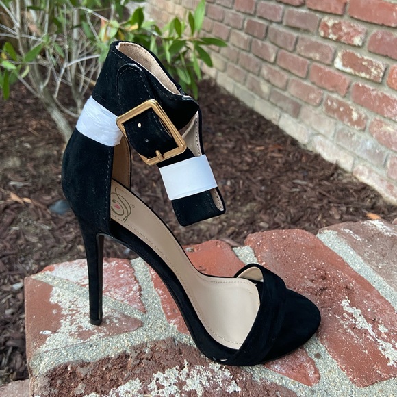 Shoes - AMAZING Black Stilettos 🖤❤️‍🔥
